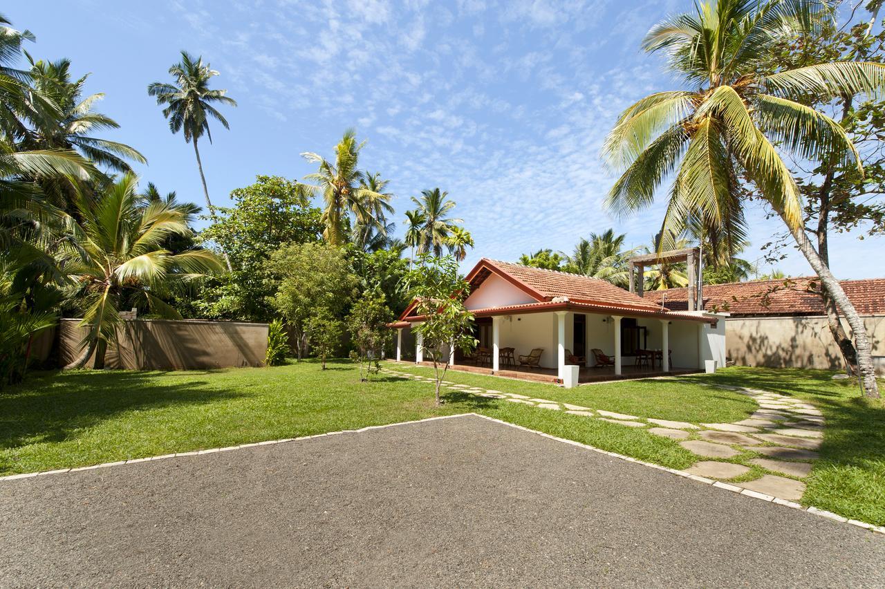 Fantasea Villa Mirissa Exterior photo